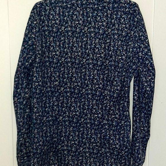 Shirt flower - Picture 2 of 3